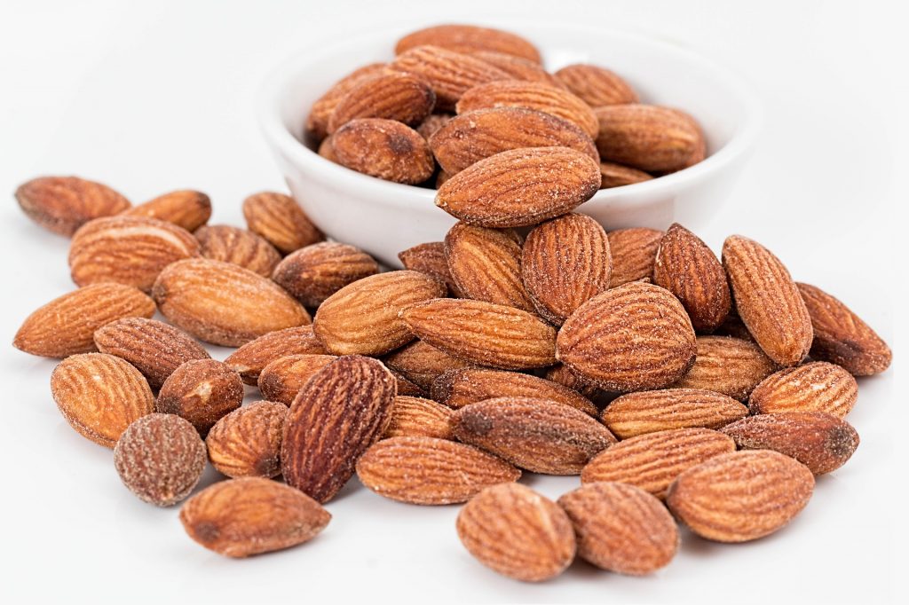 فوائد اللوز